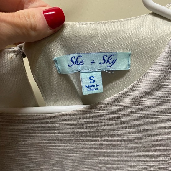 Ruffle sleeves, ruffle bottom knee length dress - Picture 3 of 4